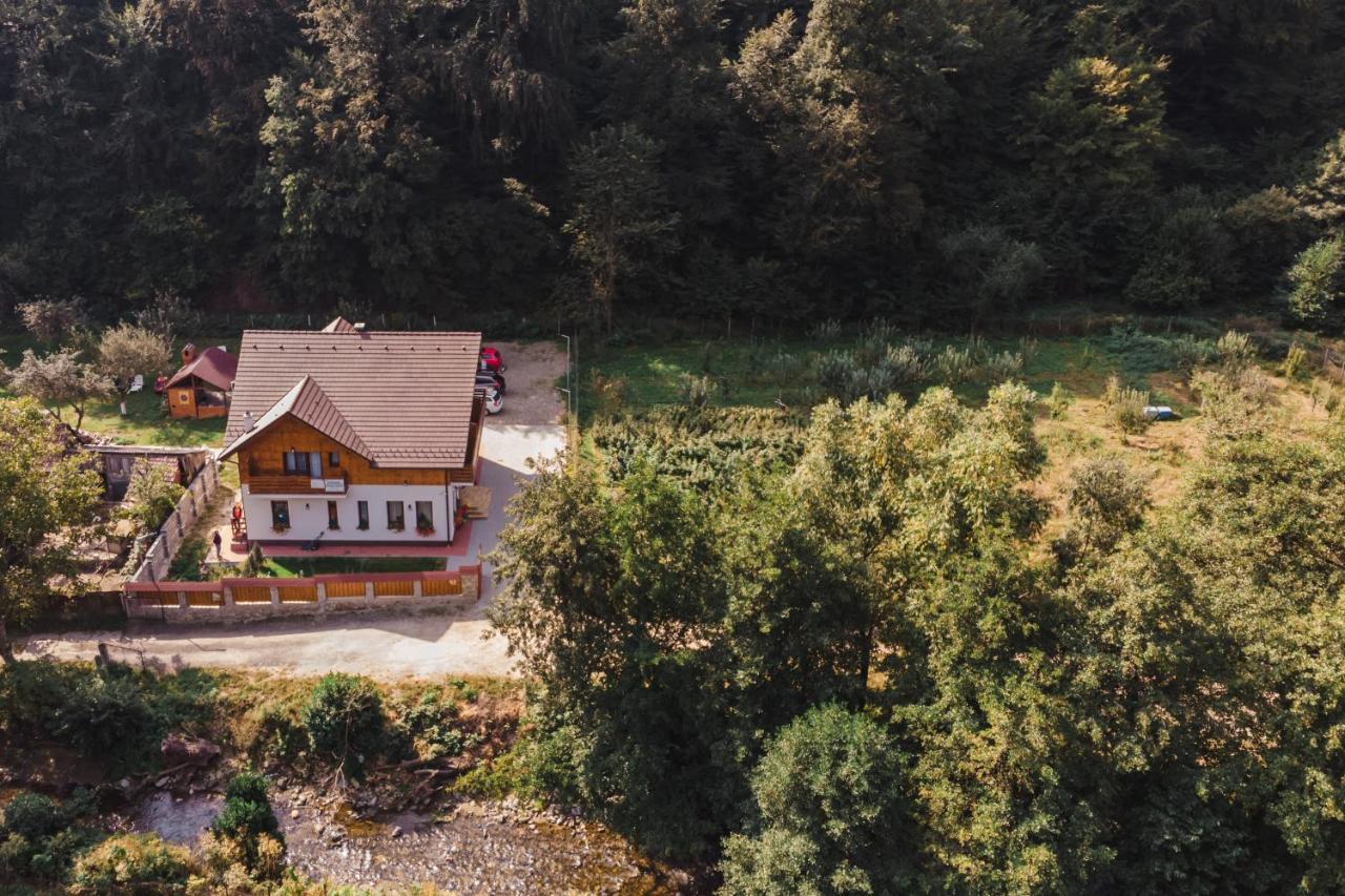 Отель Livada Amely Gales Экстерьер фото