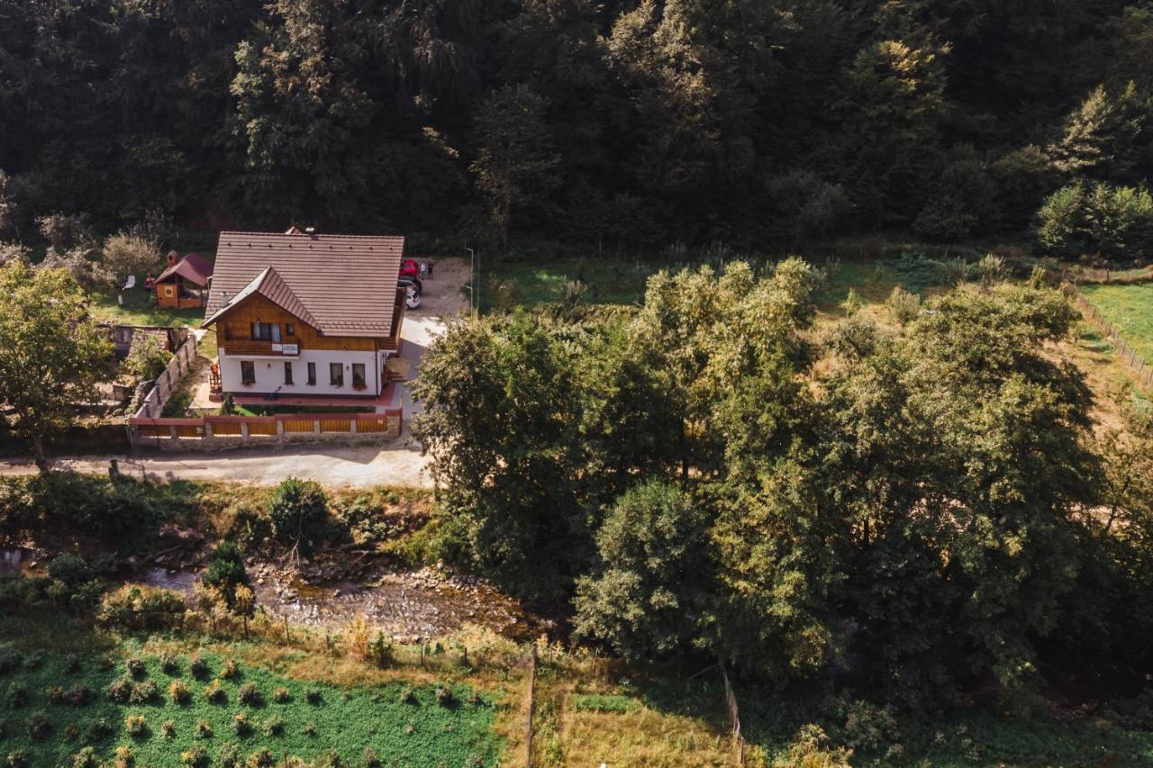 Отель Livada Amely Gales Экстерьер фото